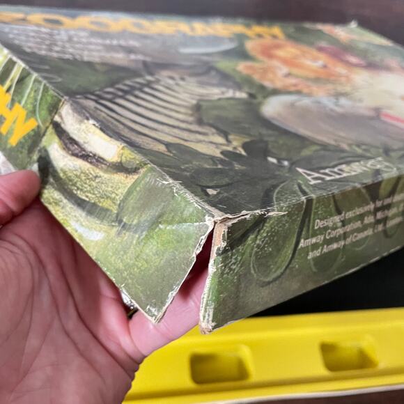 Vintage Zoography Board Game 1972 Amway Study of World Animals READ DSCPT - Picture 8 of 16